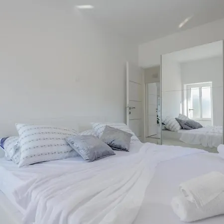 Beautiful In Vinjani Gornji With Wifi Holiday home