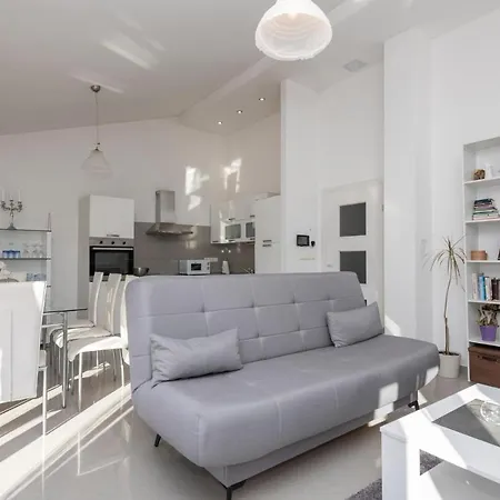 Holiday home Beautiful In Vinjani Gornji With Wifi *